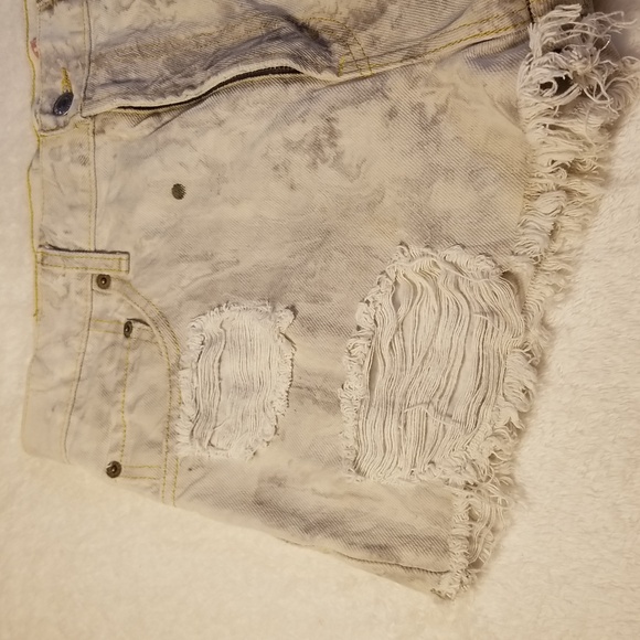 Levi’s Shorts 517 Womens  34 Marble‎ dyed Vintage Cutoffs Distressed High Rise - Picture 6 of 12